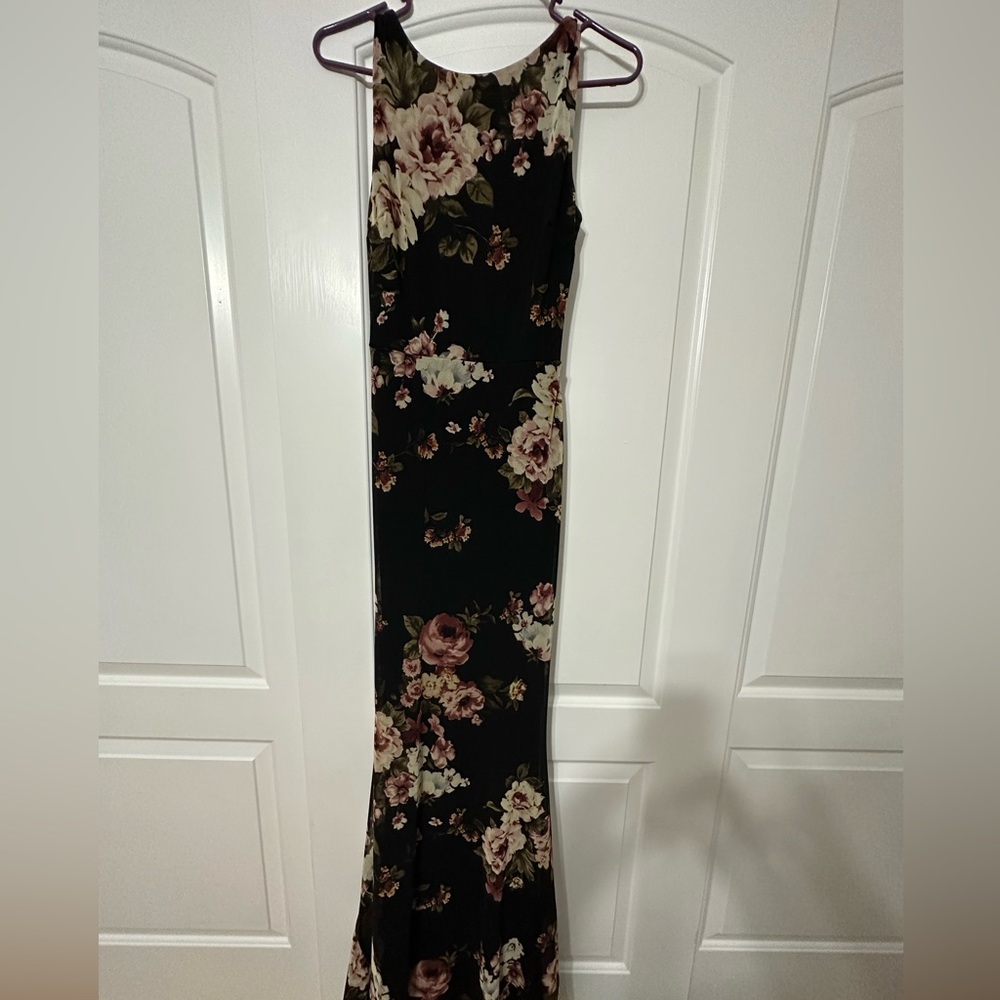 Windsor Black Floral Backless Mermaid Maxi Dress